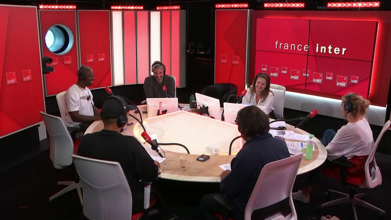 "Dans la vie y'a 2 règles: on ne se moque pas des gens avec des lunettes et des gens qui ont l'arme nucléaire" - Le Journal de 17h17