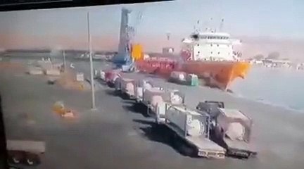 بالفيديو.. أولى لحظات لتسرب صهريج غاز سام بميناء العقبة