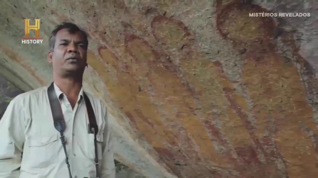 MISTÉRIOS REVELADOS : PINTURAS DE ALIENS - GRITO DO PÉ GRANDE - 7 ÓVNIS SOBRE O SOL