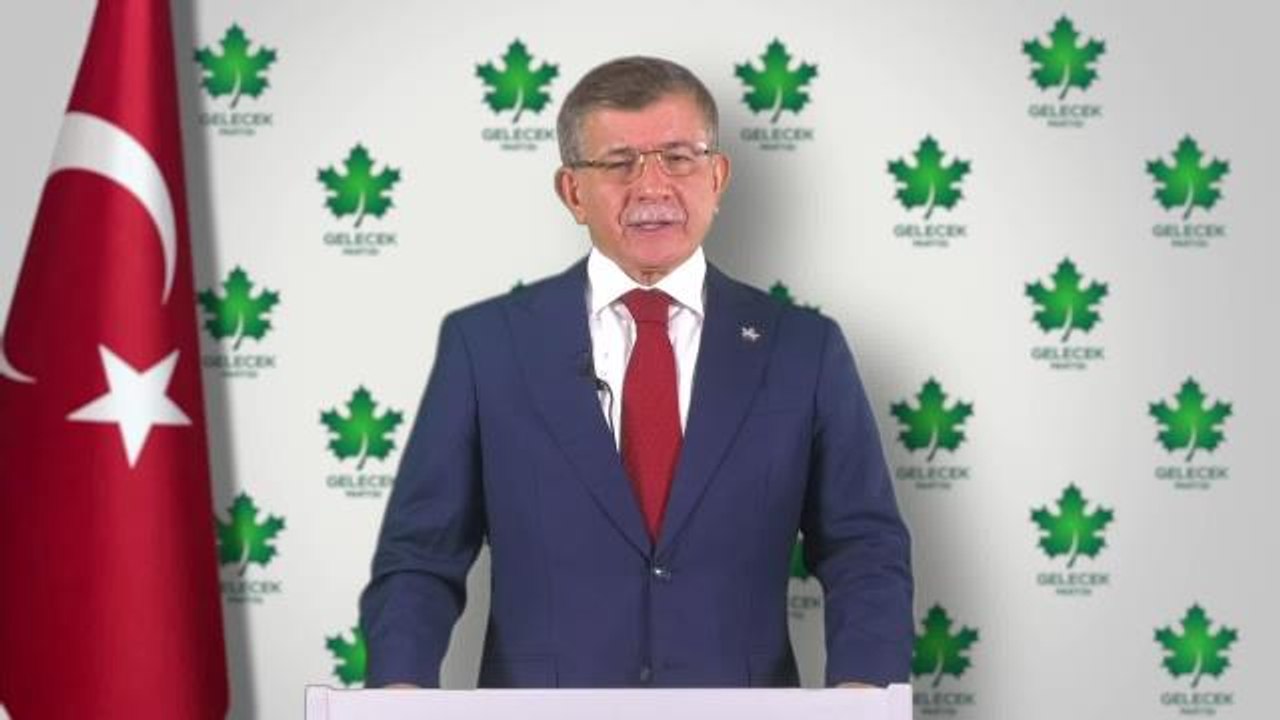 BDDK'yı Eleştiren Davutoğlu: "Türkiye Seçim Ortamına Girerken 70'li 90'lı Yıllara Tekrar Sokulmak İstenmektedir"