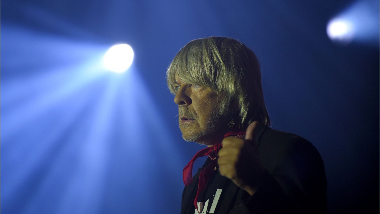 Voici : Renaud : sa fille Lolita victime d'une usurpation d'identité, elle pousse un coup de gueule