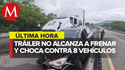 Tráiler se impacta contra vehículos en la autopista del Sol, Guerrero