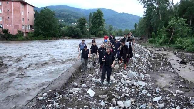 Son dakika haber... AFAD Başkanı Yunus Sezer, Kastamonu'da sel bölgesinde incelemelerde bulundu