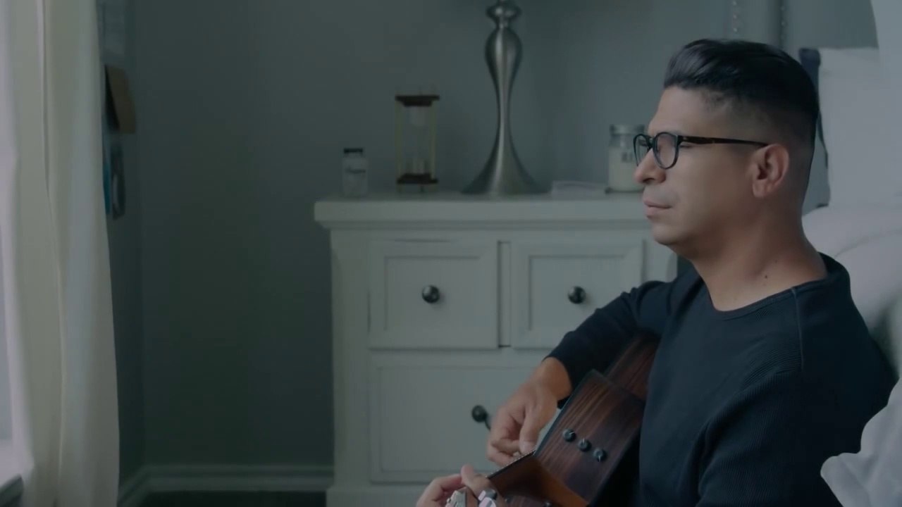 Daniel Calveti - La niña de tus ojos.