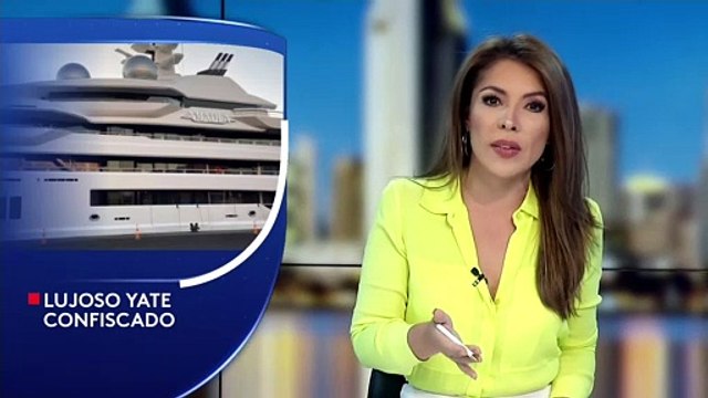 Un yate de $300 millones que, de acuerdo a autoridades federales fue incautado a un oligarca ruso, llegó hoy a San Diego.