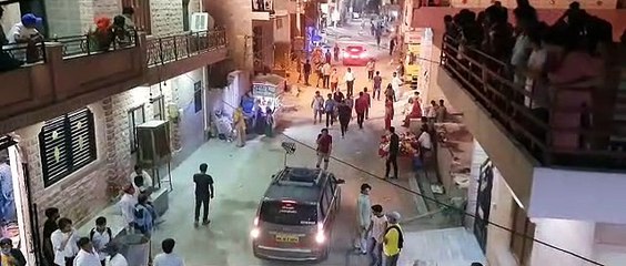 जोधपुर की गलियों में घूमी भूमि और अभिनेता नवाज... देखें वीडियो