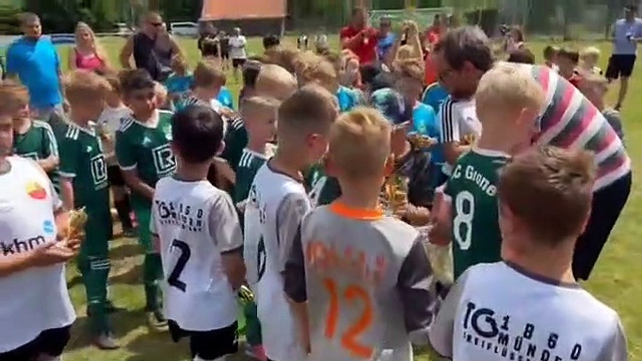 Siegerehrung beim F-Jugend-Turnier des TSV Bremke