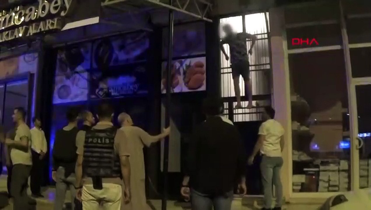 Gece yarısı yabancı uyruklu dehşeti! Bir elinde pompalı, diğer elinde bıçak...