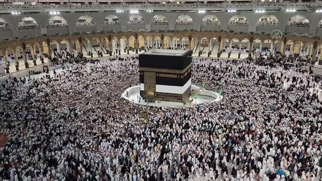 Mekke'ye ulaşan hacı adayları, ibadetlerini sürdürüyor