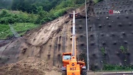 Bolu Dağı Tüneli'nde toprak kayması İstanbul yönünü kapattı