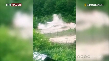 Kastamonu'da sel ev ve cami yıktı: O anlar kamerada