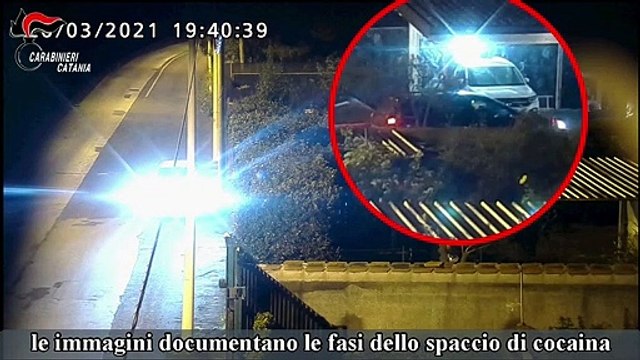 Catania, il boss gestiva il business della droga dal carcere: 17 arresti