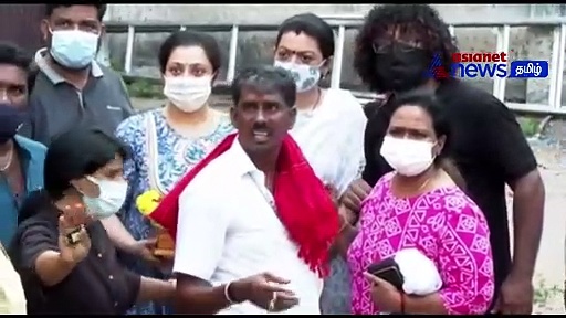 Meena : கண்கலங்கியபடி கணவர் அஸ்தியுடன் வீடுதிரும்பிய மீனா!