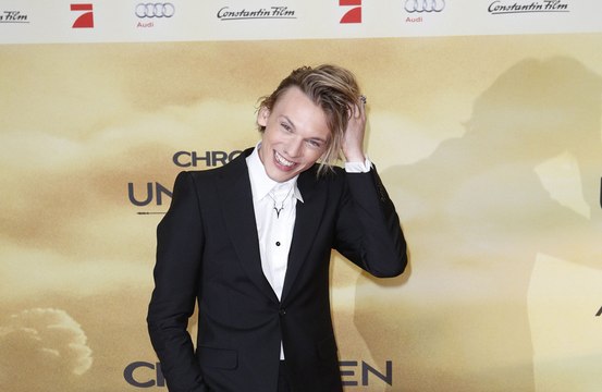 Jamie Campbell Bower uses meditation to prepare for Stranger Things