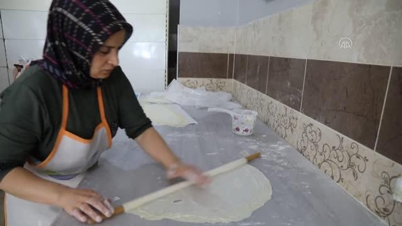 Çubuk'ta Kurban Bayramı dolayısıyla baklava mesaisi başladı