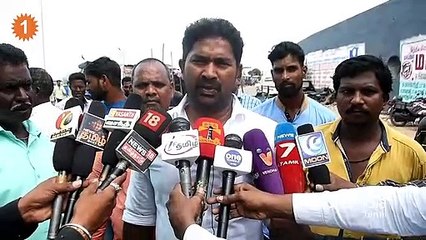 காசிமேடு அருகே மாயமான நான்கு மீனவர்கள் மீட்பு - ஆனந்த கண்ணீருடன் வரவேற்ற உறவினர்கள்