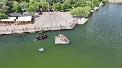 Mogan Gölü'nden çıkarılan atıklardan balık heykeli yapıldı