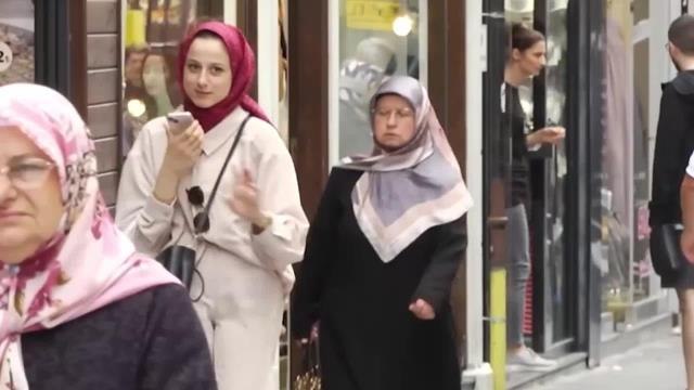 Trabzonlu Yurttaştan, Asgari Ücrete Zam Tepkisi: 10 Bin Olsun, 15 Bin Olsun. Ben Geçinemedikten Sonra, Niye Yapıyorsun? Yaşamak İstiyorum, Paramın...