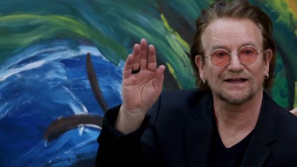 Le chanteur Bono évoque sa relation particulière avec son père.