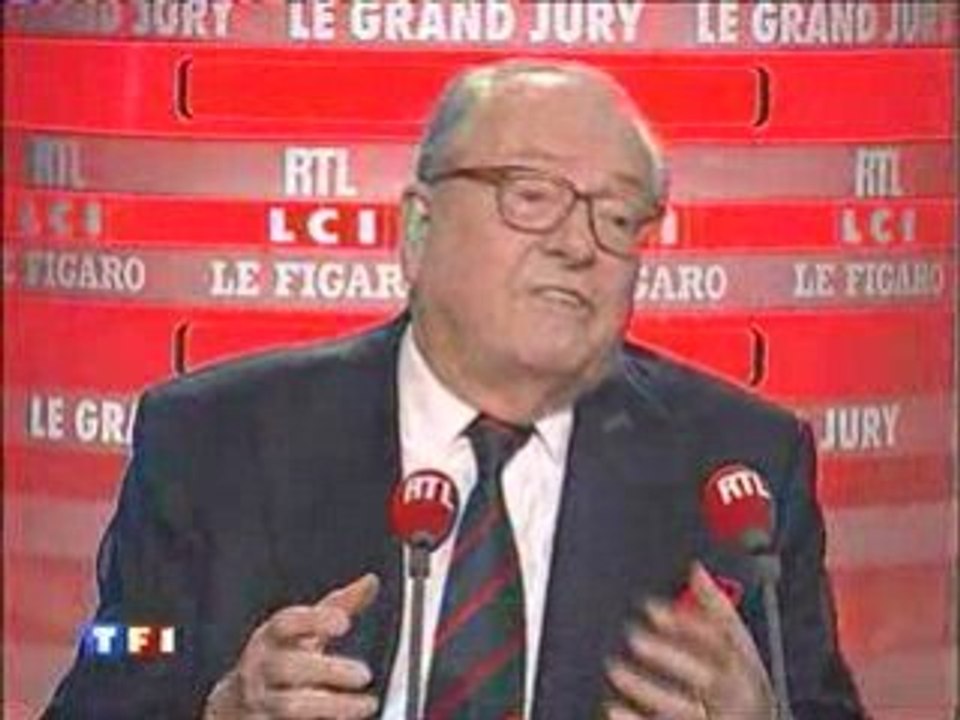 Sarkozy qui insulte un français casse toi pauvre con