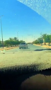 @eMoroor اهمال من مرور الذيبية في منطقة حفر الباطن يأدي الا شغب الناس فيها و التفحيط هذا نعاني منه كليوم و لا احد يبالي