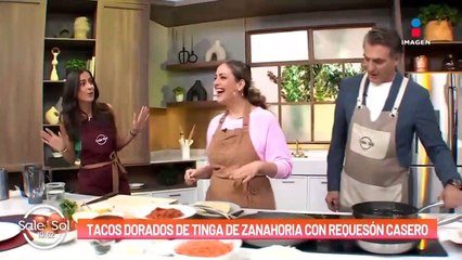 Descargar video: Tacos dorados de tinga de zanahoria y requesón casero