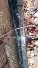 यह क्या हो गया इन नालों में यह लोग यहां क्या करने में लगे हैं.....