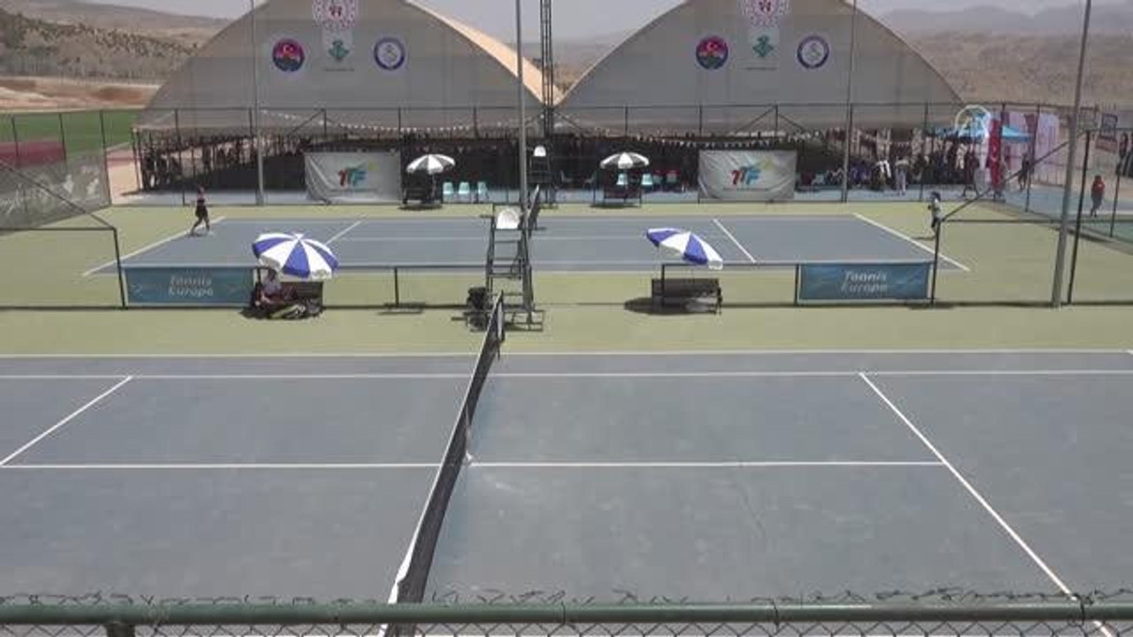 Anadolu Yıldızlar Ligi'nin tenis çeyrek finalleri Şırnak'ta sona erdi