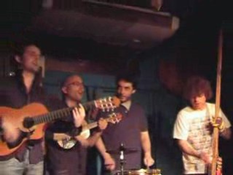 LES PETITES BOURRETTES  :"Pour me rendre à mon bureau"..