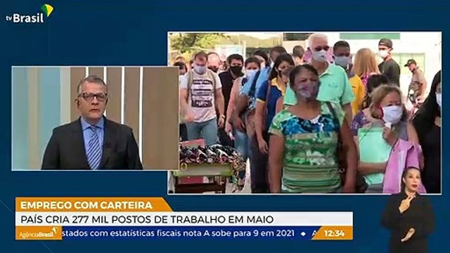 Carteira assinada país cria 277 mil postos de trabalho em maio