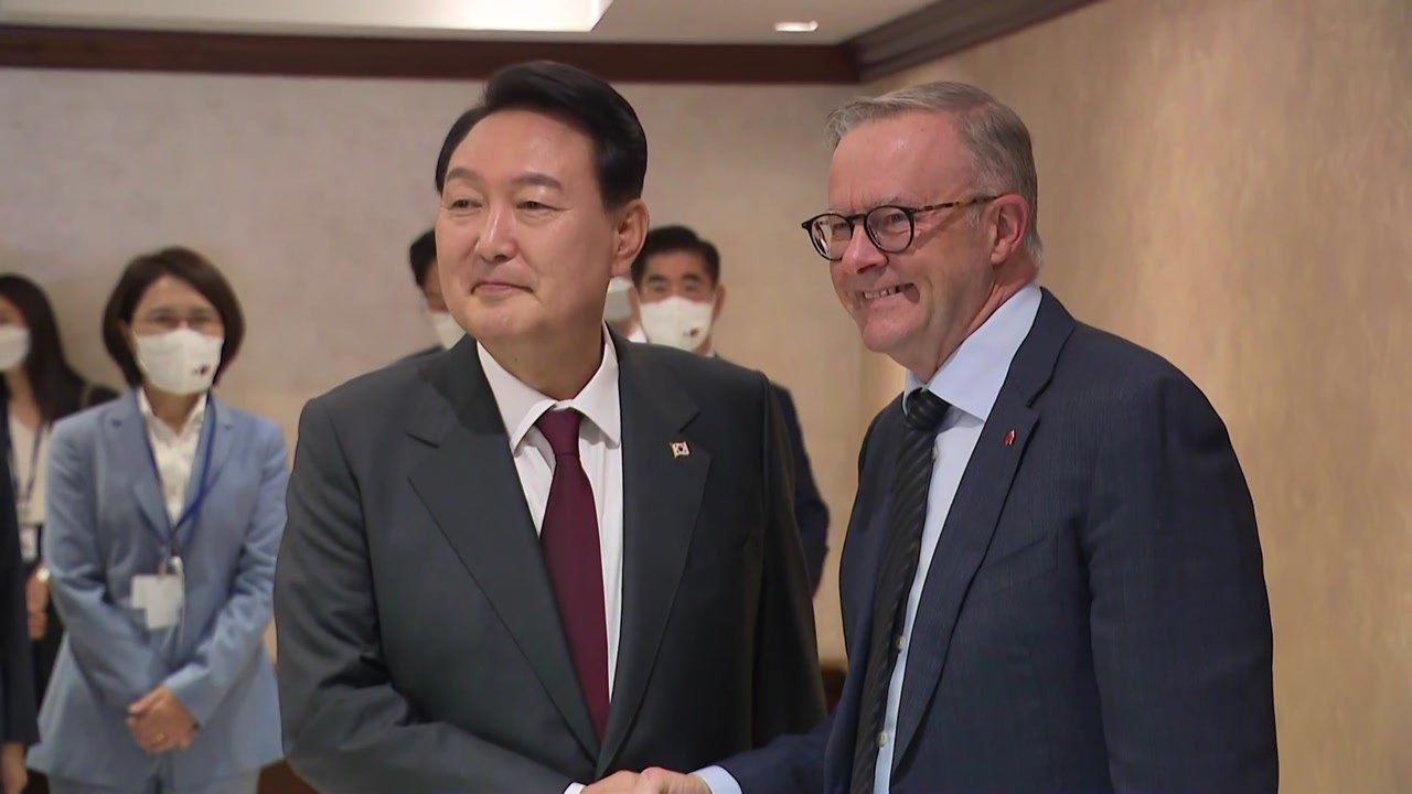 尹, 호주 총리와 회담..."가치규범 연대, 긴밀 협력" / YTN