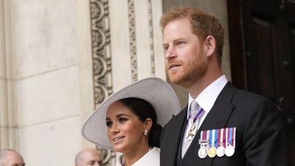 Video herunterladen: Angst bei den Royals: Planen Harry und Meghan ein weiteres Oprah-Interview?