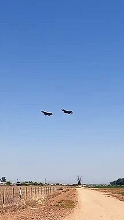 F35 F16 On Short Final