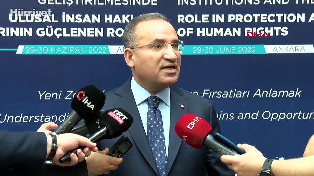 Adalet Bakanı Bekir Bozdağ, Ankara’da basın mensuplarının gündeme ilişkin sorularını yanıtladı