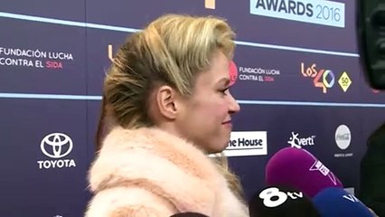 Shakira sale de su casa en Barcelona