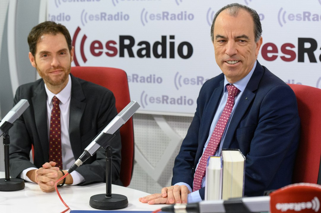 Federico Jiménez Losantos entrevista a Carlos G...