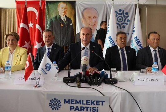 Memleket Partisi Genel Başkanı İnce İzmir'de basın toplantısı düzenledi