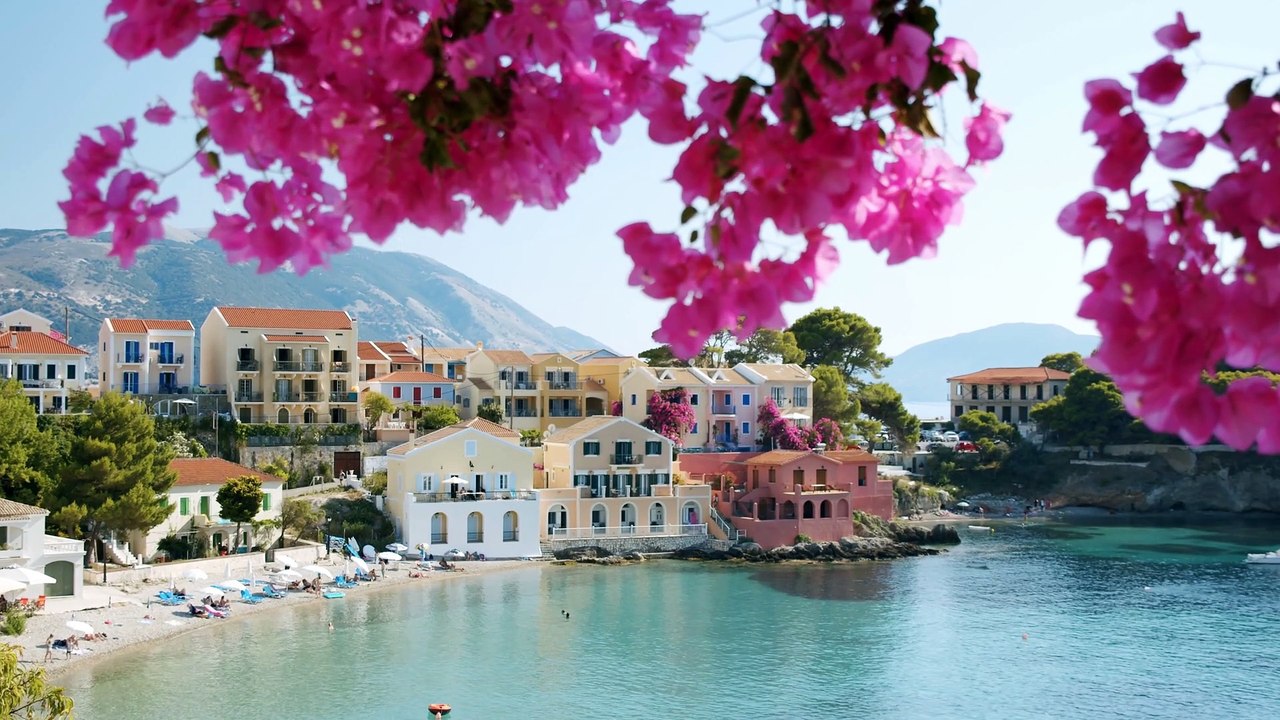 Going to Greece? Here is everything you need to know about Greek Covid-19 travel requirements