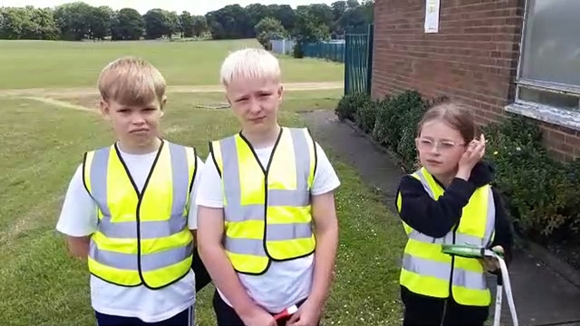 ⁣Children make exciting discoveries as archaeological dig reveals insight into Victorian life at Roke