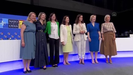 NATO üyesi ülkelerin kadın bakanları zirvede buluştu