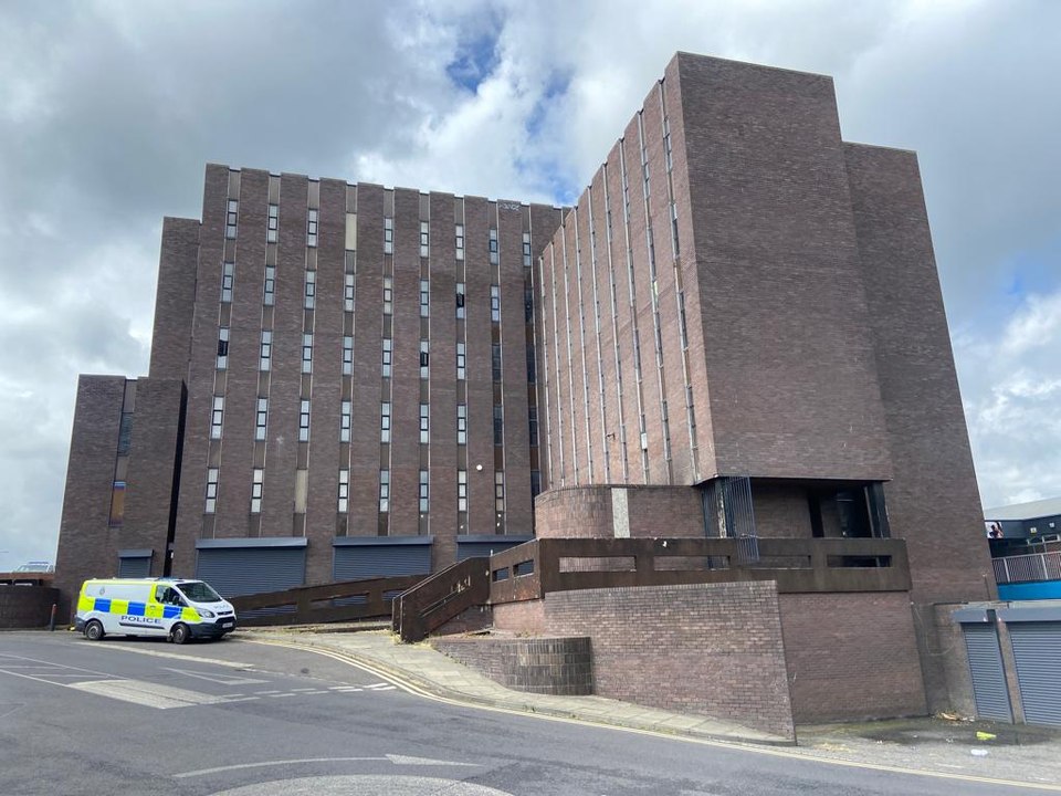 999 investigations begin after fire at derelict Lee House, Peterlee, on June 28 video Dailymotion
