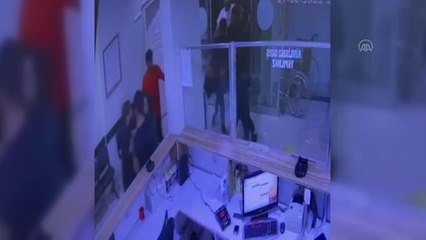 ŞANLIURFA - Darbedilen doktor için eylem yapıldı