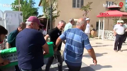 Kocasının öldürdüğü anne ve oğlu yan yana toprağa verildi