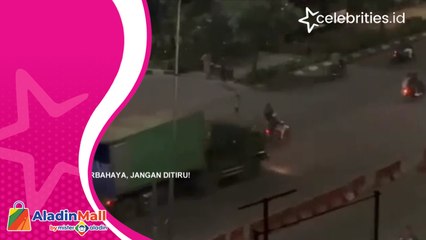 Viral, Remaja Mengadang Truk Demi Konten