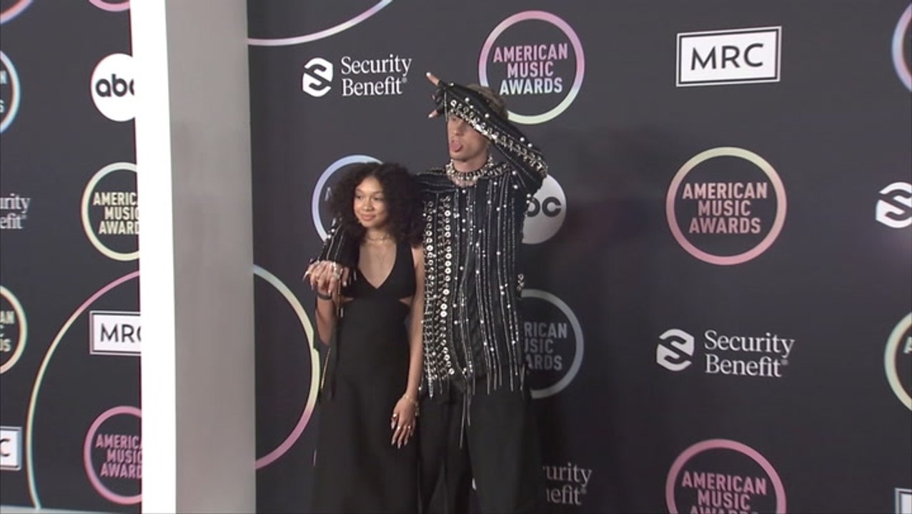 Machine Gun Kelly Smashes Champagne Glass On His Face & Leaves NYC Party Bloody