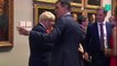 El recibimiento de Pedro Sánchez a Boris Johnson en el Prado antes de la cena de la OTAN