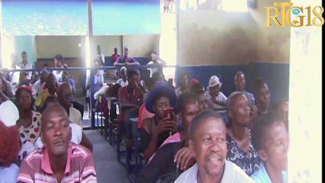 Responsab yo nan direksyon Lycée Jean Jacques Dessalines onore 2 pwofesè lise a