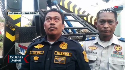 Mobil Berisi Uang Terjun Ke Sungai, 3 Orang Selamat