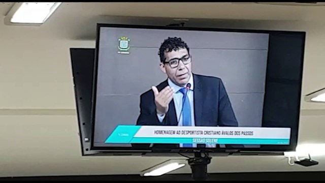 Cristiano Ávalos dos Passos, jogador natural de Cascavel que já foi campeão brasileiro é homenageado na câmara