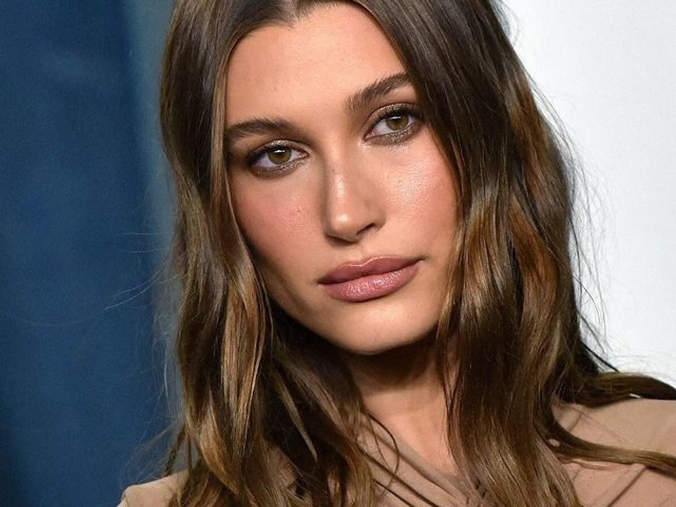 Hailey, la compagne du chanteur Justrin Bieber, hospitalisée d'urgence après un AVC : ses médecins n'écartent pas la piste du COVID-19 !